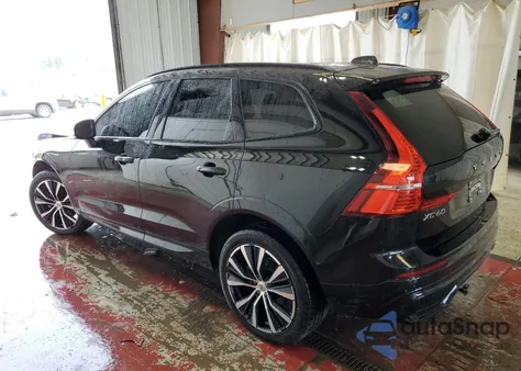 2025 Volvo Xc60 B5 Plus z USA, uszkodzony, nr VIN YV4M12RC7S1140872